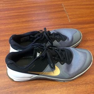 Nike metcon workout shoe